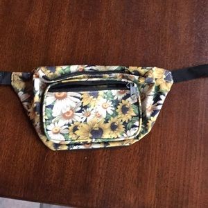 Sunflower pattern fanny pack